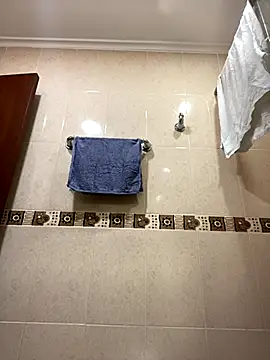 Fancyxlove online show from November 18, 2025, 12:41 pm