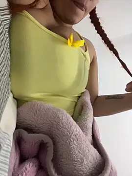 miapichxs online show from November 16, 2025, 6:29 am