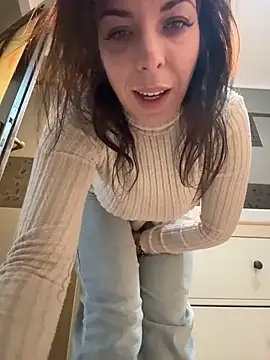 Almmaxxxx online show from February 21, 2026, 5:48 pm