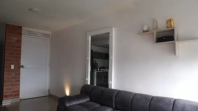 Snapshot of _Vahos_ chatting on September 18, 2025, 5:16 pm  Vahos  online show from September 18, 2025, 5:16 pm