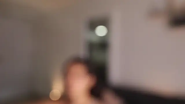 Snapshot of _Vahos_ chatting on October 10, 2025, 5:14 pm  Vahos  online show from October 10, 2025, 5:14 pm