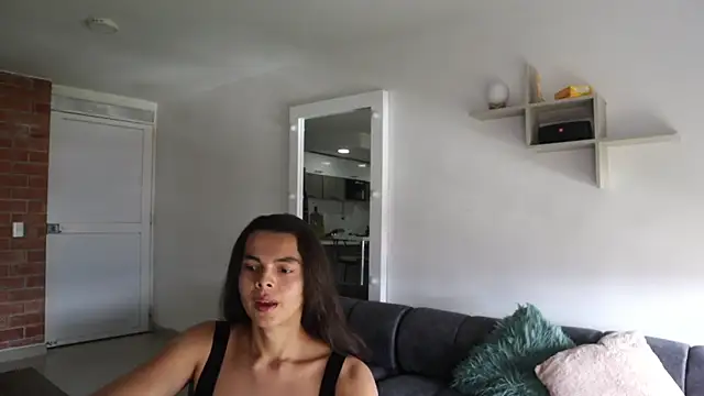 Snapshot of _Vahos_ chatting on September 21, 2025, 5:07 pm  Vahos  online show from September 21, 2025, 5:07 pm