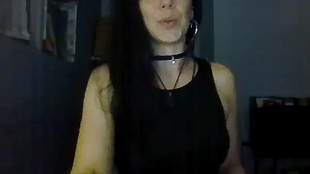 chicacastilla online show from August 8, 2026, 6:20 am