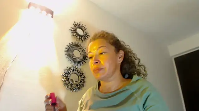 dalilasquirt1 online show from August 4, 2026, 2:32 pm