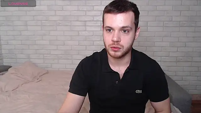 Alexxx horny online show from April 19, 2026, 5:36 pm