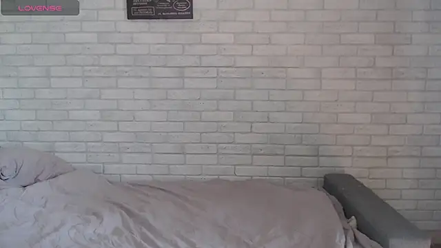 Alexxx horny online show from July 29, 2026, 7:40 am