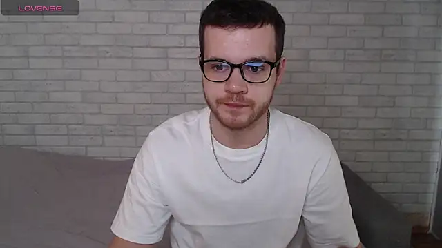 Alexxx horny online show from May 9, 2026, 8:07 am