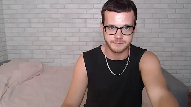 Alexxx horny online show from September 17, 2025, 5:15 pm