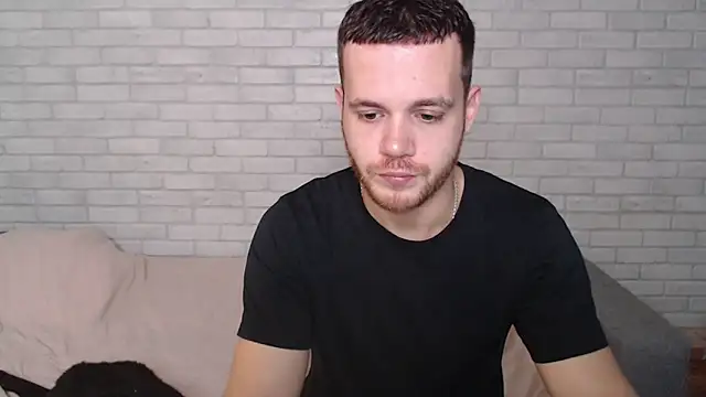 Alexxx horny online show from October 25, 2025, 8:02 am