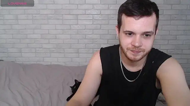 Alexxx horny online show from June 19, 2026, 4:57 pm