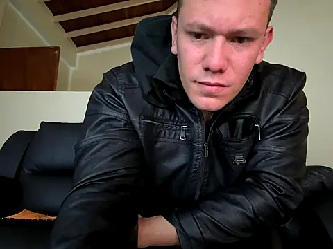 Snapshot of simon_and_david chatting on October 6, 2025, 3:40 am simon and david online show from October 6, 2025, 3:40 am