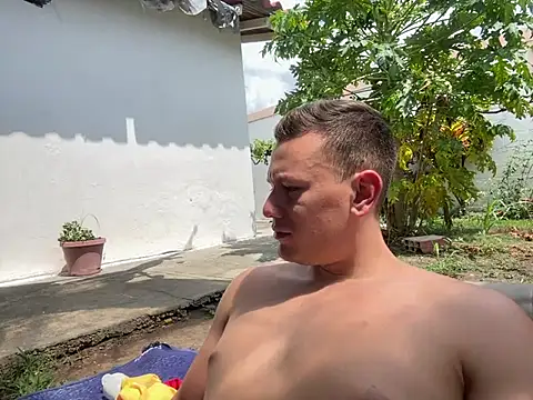 Snapshot of simon_and_david chatting on March 6, 2025, 6:16 pm simon and david online show from March 6, 2025, 6:16 pm