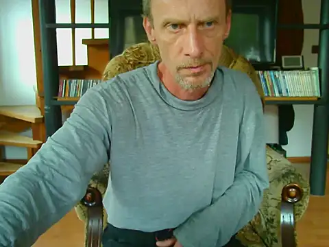 Snapshot of xxBareBabyxx chatting on October 15, 2025, 10:34 am xxBareBabyxx online show from October 15, 2025, 10:34 am