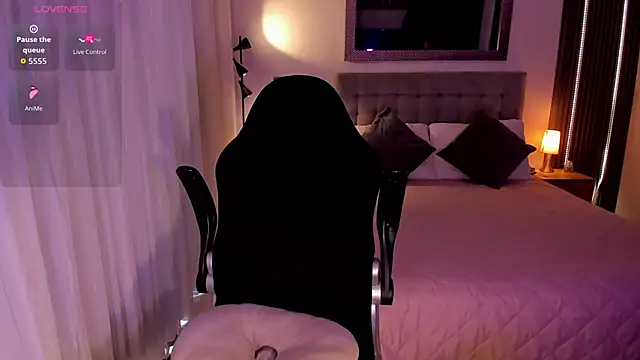 AmyWood online show from September 30, 2025, 4:02 pm