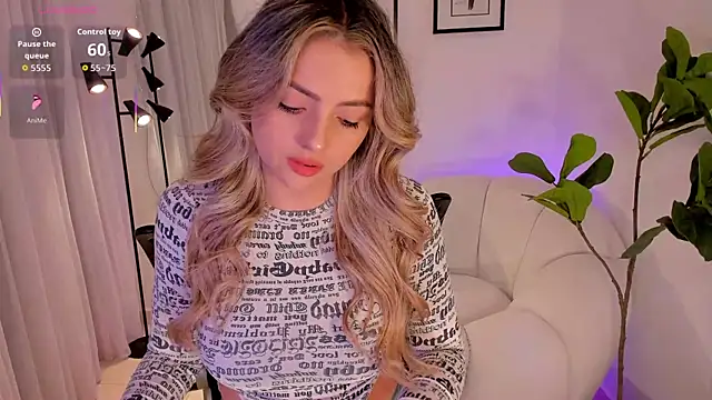 Snapshot of AmyWood chatting on December 20, 2025, 3:26 pm AmyWood online show from December 20, 2025, 3:26 pm