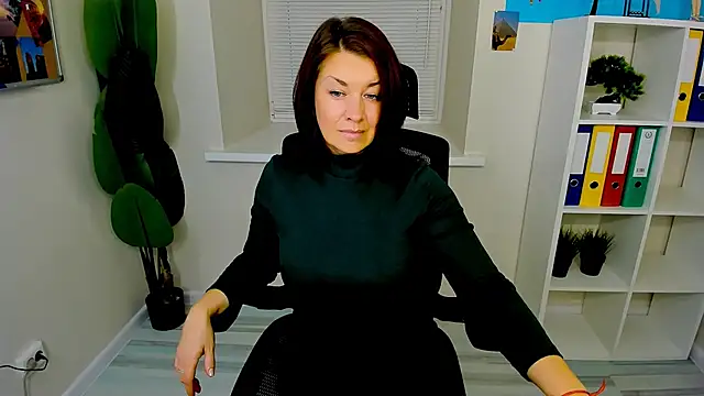 Snapshot of AnaMills chatting on September 24, 2025, 3:07 pm AnaMills online show from September 24, 2025, 3:07 pm