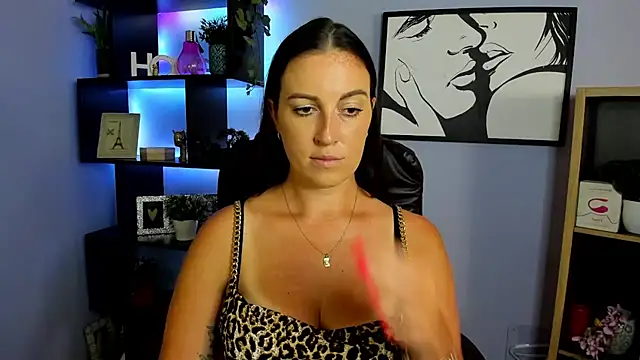 Snapshot of FUN_AMI chatting on October 7, 2025, 1:23 pm FUN AMI online show from October 7, 2025, 1:23 pm