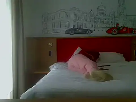Snapshot of luanadigarda chatting on February 6, 2025, 12:26 pm luanadigarda online show from February 6, 2025, 12:26 pm