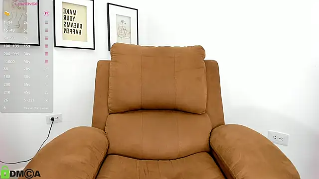 Snapshot of catalinaofficer chatting on September 24, 2025, 7:59 am catalinaofficer online show from September 24, 2025, 7:59 am