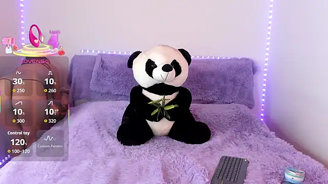 Snapshot of Arenne_rouse chatting on September 9, 2025, 3:21 pm Arenne rouse online show from September 9, 2025, 3:21 pm