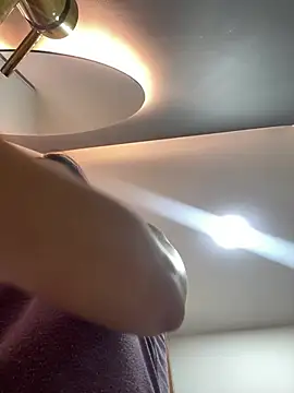 Snapshot of Arenne_rouse chatting on March 15, 2025, 4:54 pm Arenne rouse online show from March 15, 2025, 4:54 pm