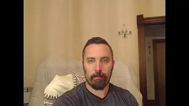 Snapshot of Metalstud chatting on September 10, 2025, 2:32 am Metalstud online show from September 10, 2025, 2:32 am