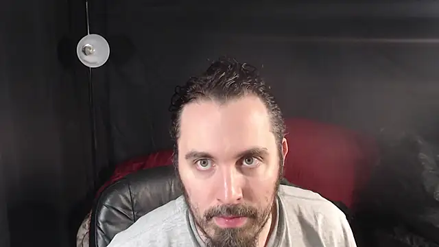 Snapshot of Metalstud chatting on March 6, 2025, 3:02 am Metalstud online show from March 6, 2025, 3:02 am