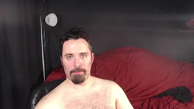 Snapshot of Metalstud chatting on February 4, 2025, 2:07 am Metalstud online show from February 4, 2025, 2:07 am