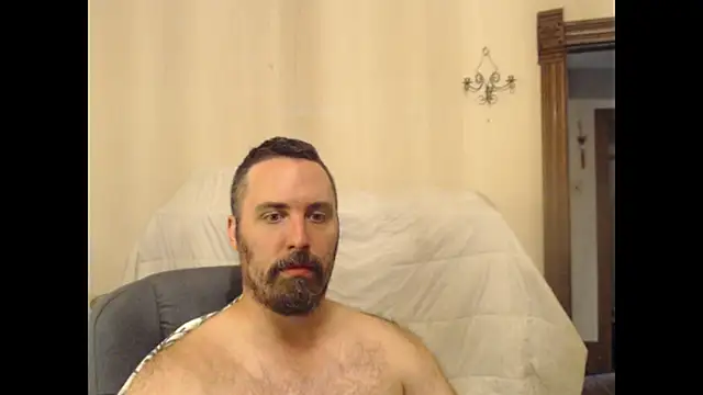 Snapshot of Metalstud chatting on September 9, 2025, 1:49 am Metalstud online show from September 9, 2025, 1:49 am