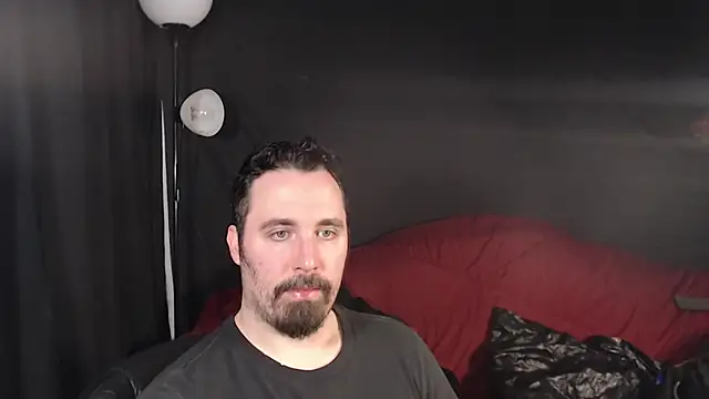 Snapshot of Metalstud chatting on February 7, 2025, 3:23 am Metalstud online show from February 7, 2025, 3:23 am