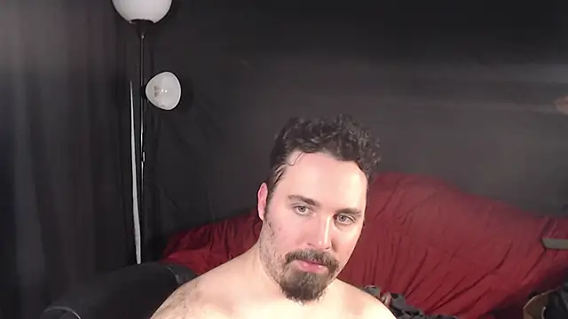 Snapshot of Metalstud chatting on February 5, 2025, 3:55 am Metalstud online show from February 5, 2025, 3:55 am