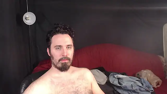 Snapshot of Metalstud chatting on March 11, 2025, 4:30 am Metalstud online show from March 11, 2025, 4:30 am