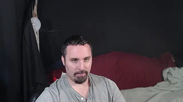 Snapshot of Metalstud chatting on October 3, 2025, 2:37 am Metalstud online show from October 3, 2025, 2:37 am