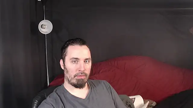 Snapshot of Metalstud chatting on February 24, 2025, 3:53 pm Metalstud online show from February 24, 2025, 3:53 pm