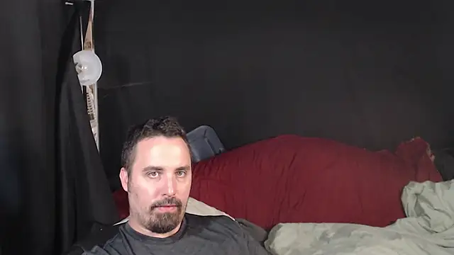 Snapshot of Metalstud chatting on October 4, 2025, 12:34 am Metalstud online show from October 4, 2025, 12:34 am