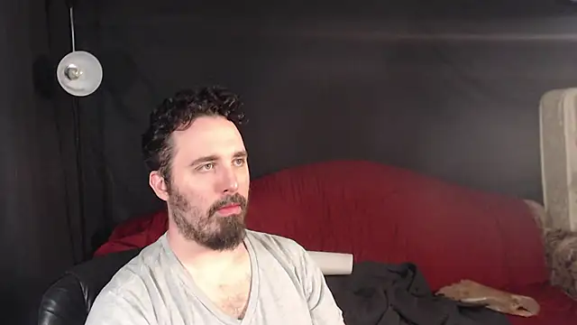 Snapshot of Metalstud chatting on March 12, 2025, 1:03 am Metalstud online show from March 12, 2025, 1:03 am