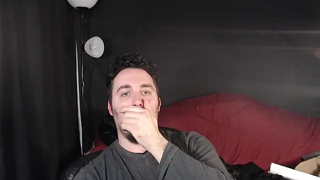 Snapshot of Metalstud chatting on February 14, 2025, 3:43 am Metalstud online show from February 14, 2025, 3:43 am