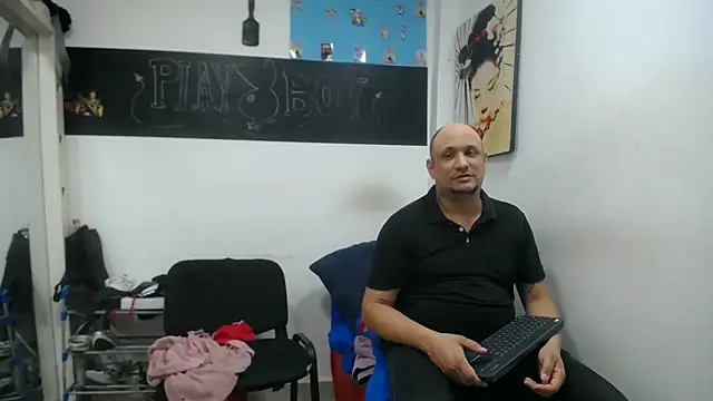 Meloncillo And BabyLiss online show from March 21, 2025, 5:45 pm