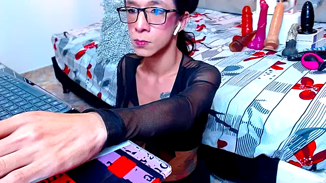 DaslyRoze online show from March 23, 2025, 6:47 am
