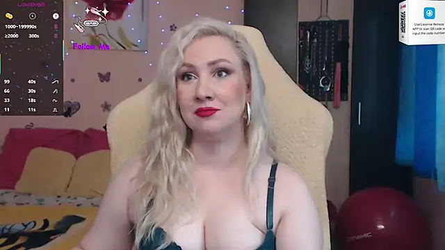 MissLexyGold online show from September 25, 2025, 12:33 pm