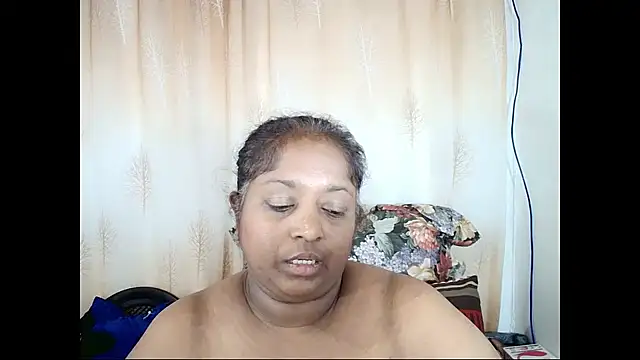 Snapshot of Indiantasha chatting on March 8, 2025, 11:39 pm Indiantasha online show from March 8, 2025, 11:39 pm