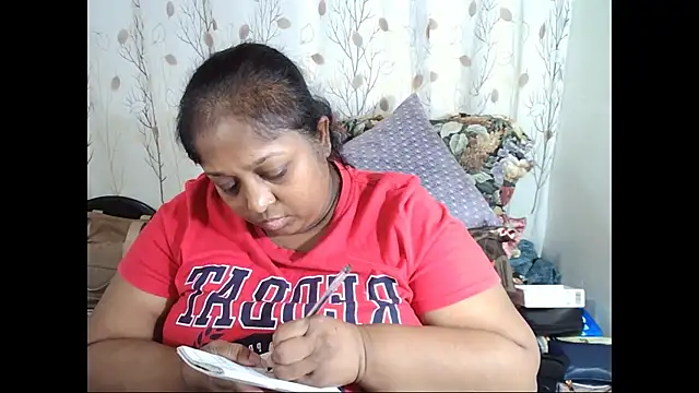 Snapshot of Indiantasha chatting on October 16, 2025, 4:15 pm Indiantasha online show from October 16, 2025, 4:15 pm