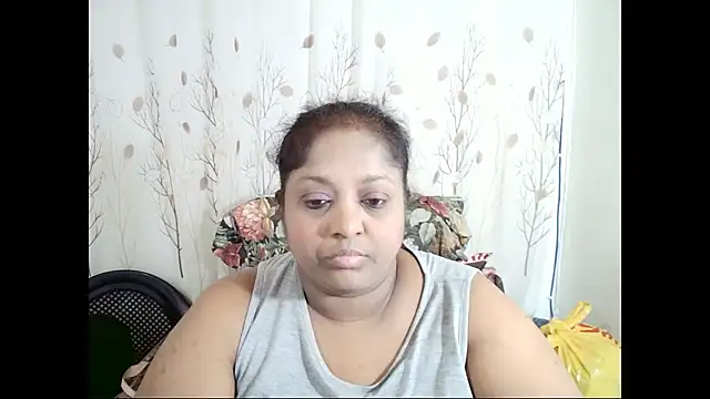 Snapshot of Indiantasha chatting on September 28, 2025, 5:31 pm Indiantasha online show from September 28, 2025, 5:31 pm