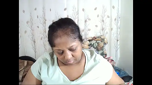 Snapshot of Indiantasha chatting on October 6, 2025, 4:08 pm Indiantasha online show from October 6, 2025, 4:08 pm