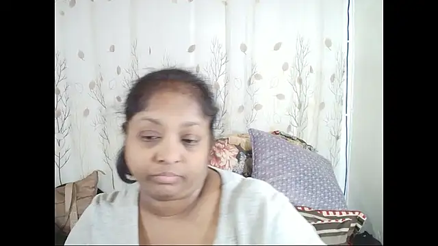 Snapshot of Indiantasha chatting on September 26, 2025, 4:14 pm Indiantasha online show from September 26, 2025, 4:14 pm