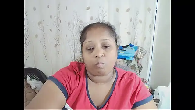 Snapshot of Indiantasha chatting on October 10, 2025, 4:52 pm Indiantasha online show from October 10, 2025, 4:52 pm