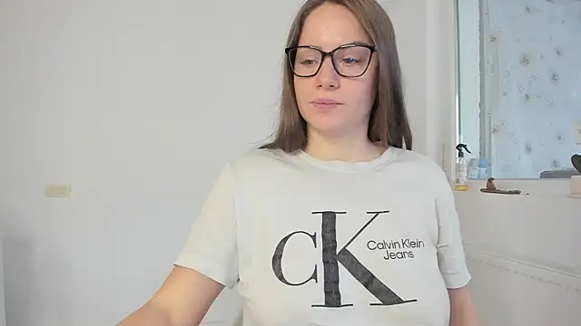 DiamondKay online show from February 5, 2026, 8:43 am