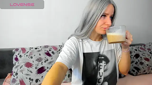 DiamondKay online show from February 24, 2025, 7:22 am