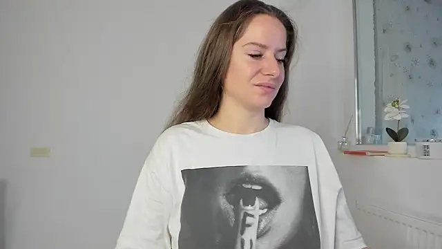 Snapshot of DiamondKay chatting on December 23, 2025, 9:08 am DiamondKay online show from December 23, 2025, 9:08 am