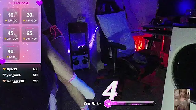 Snapshot of Blondiewithanass chatting on September 29, 2025, 11:49 am Blondiewithanass online show from September 29, 2025, 11:49 am